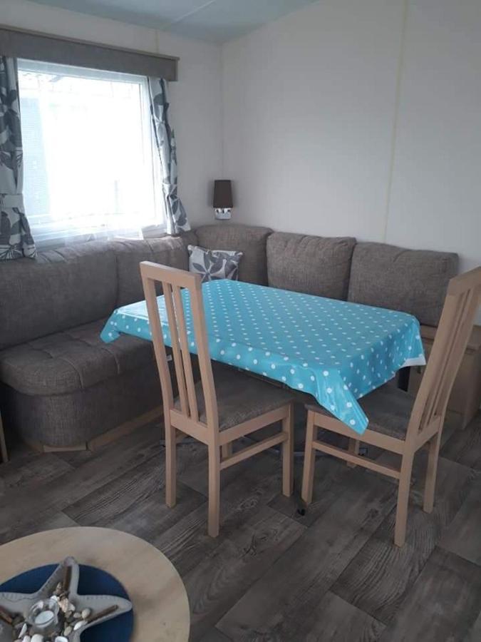 Luxe Vakantiechalet Met Omheinde Tuin Bredene 6Pers Exterior photo